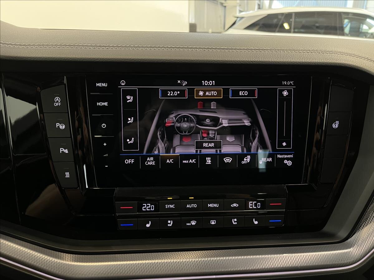 Volkswagen Touareg SUV / Terénní 4,0 l 310 kw