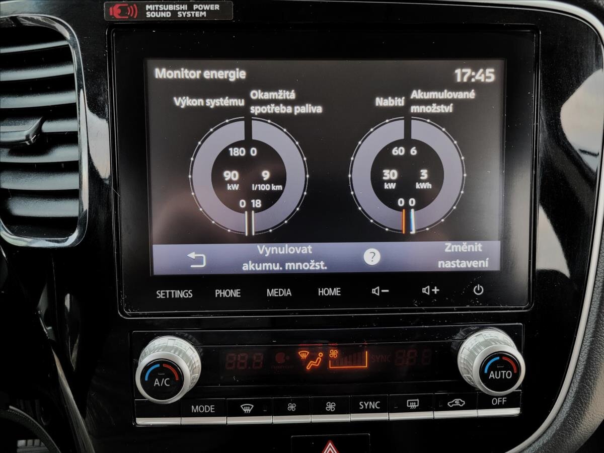 Mitsubishi Outlander SUV 2,4 l 165 kw