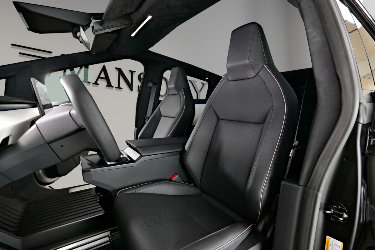 Tesla Ostatní SUV 0,0 450 kw