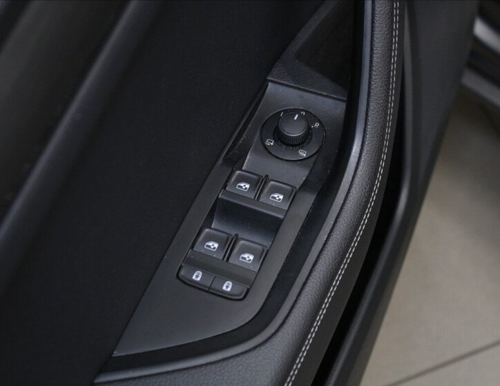 Škoda Superb Kombi 2,0 l 147 kw