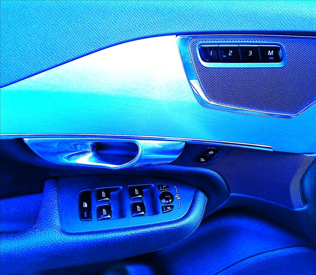 Volvo XC90 SUV / Terénní 2,0 l 173 kw