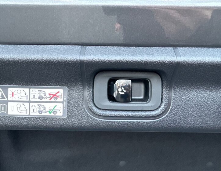 Mercedes-Benz EQE 22