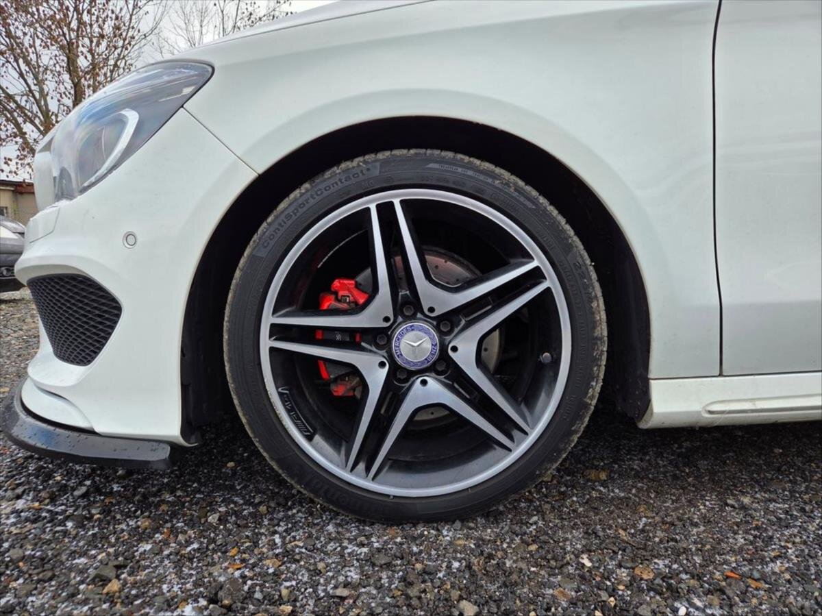 Mercedes-Benz CLA Sedan / Limuzína 1,8 l 100 kw