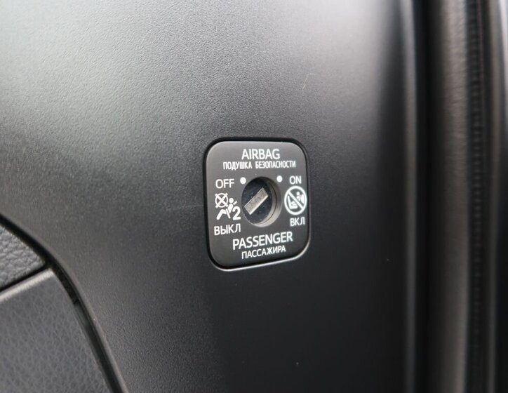 Toyota RAV4 SUV 2,0 l 129 kw