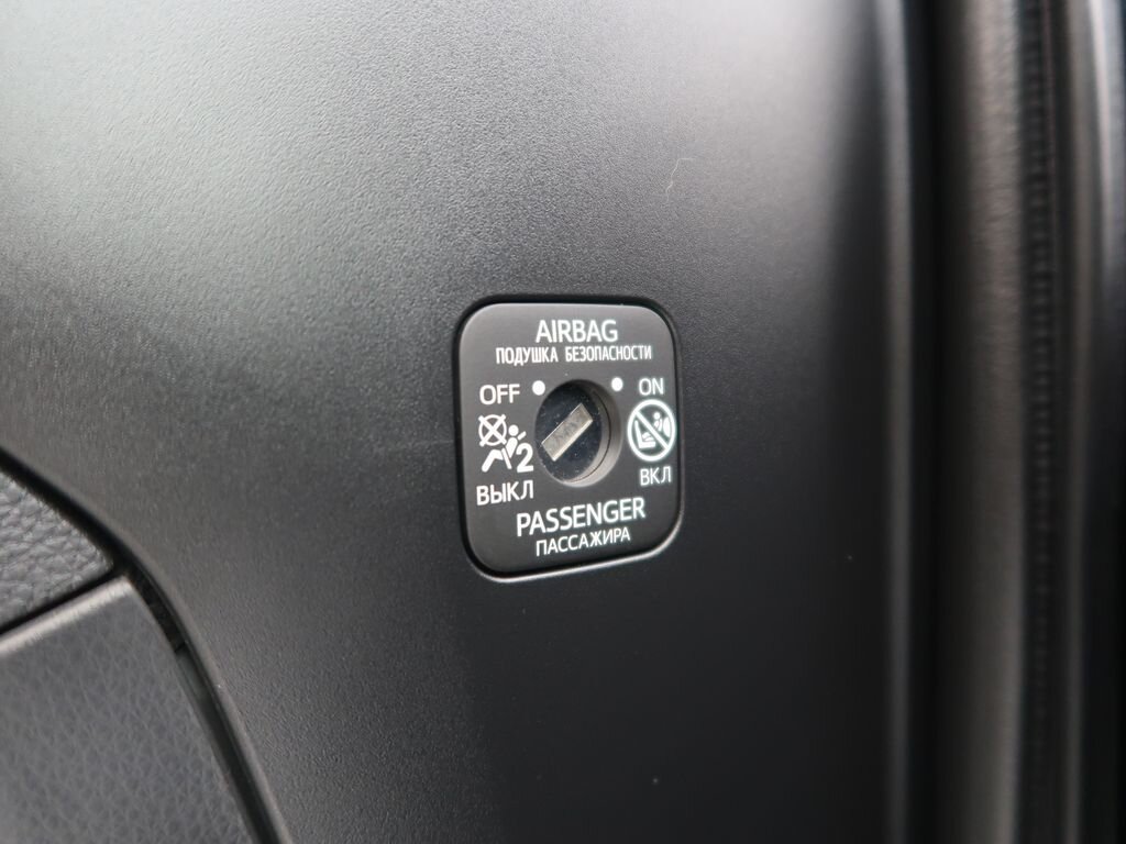 Toyota RAV4 SUV 2,0 l 129 kw