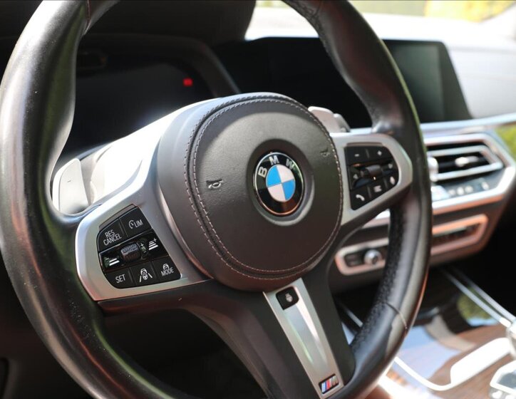 BMW X5 Kombi 3,0 l 290 kw