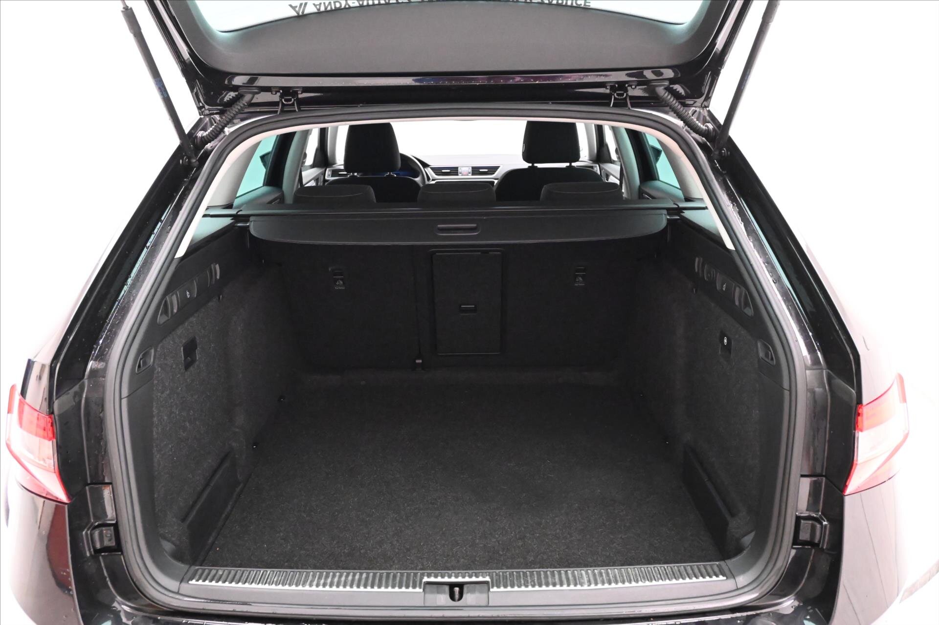 Škoda Superb Kombi 2,0 l 110 kw