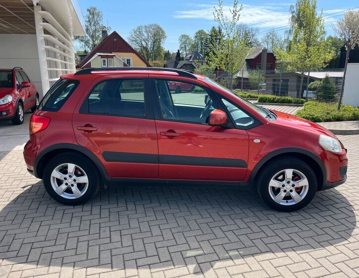 Suzuki SX4 SUV / Terénní 1,6 l 88 kw