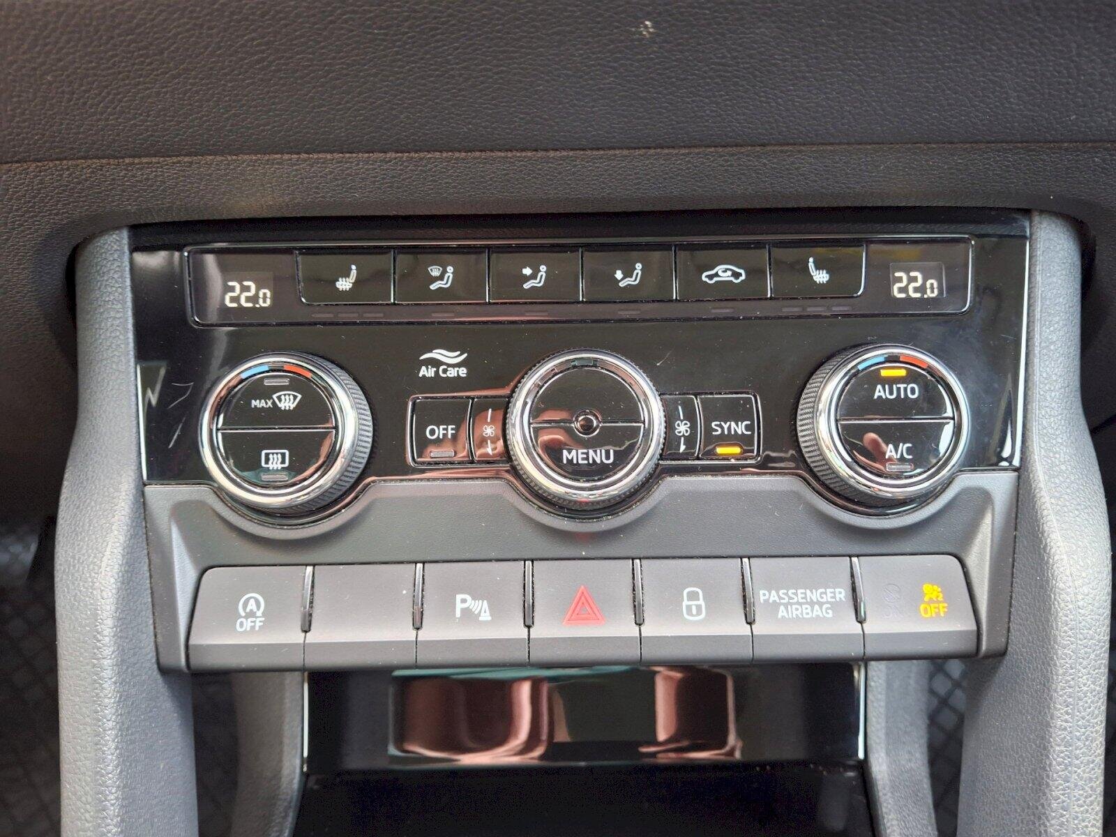 Škoda Karoq SUV / Terénní 1,5 l 110 kw