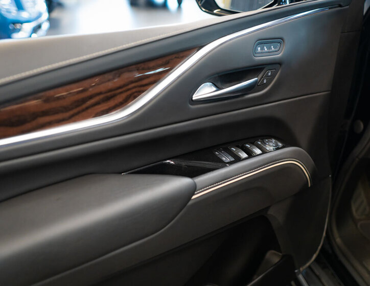 Cadillac Escalade SUV / Terénní 6,2 l 313 kw