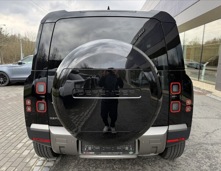 Land Rover Defender SUV / Terénní 3,0 l 147 kw