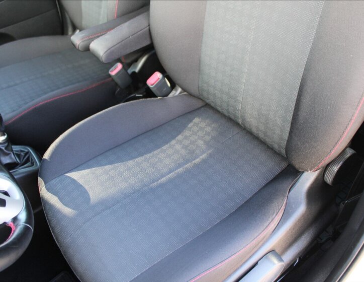 KIA Venga Hatchback 1,4 l 66 kw