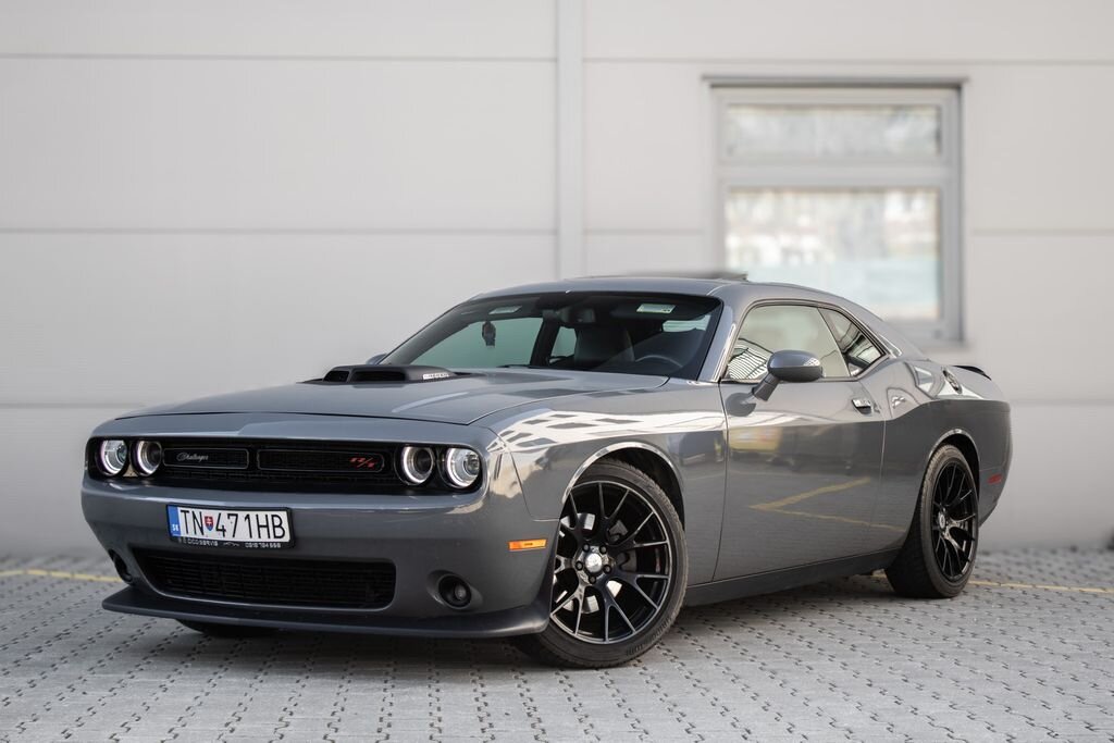 Dodge Challenger Kupé 5,7 l 277 kw