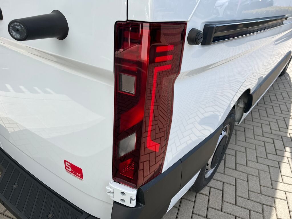 Nissan Interstar Skříň 2,0 l 96 kw