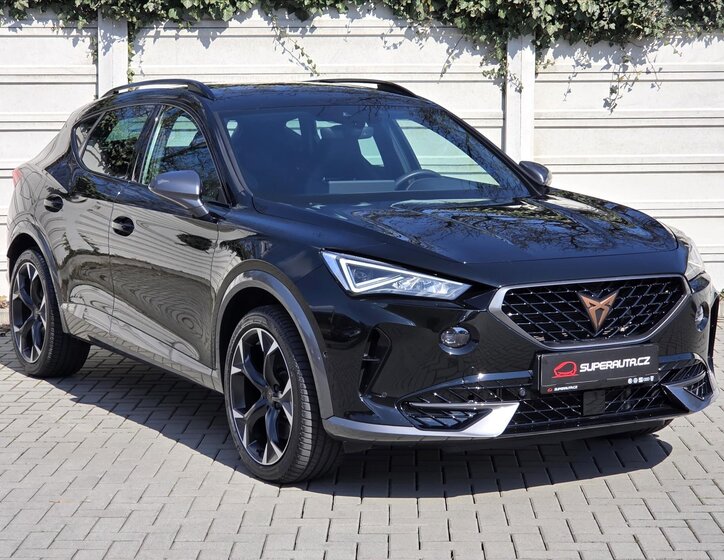 Cupra Formentor SUV / Terénní 2,0 l 180 kw