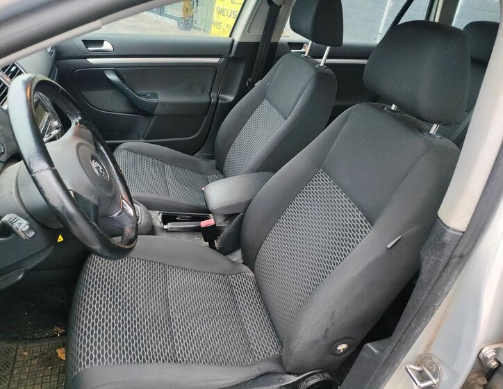 Volkswagen Golf Kombi 1,6 l 75 kw