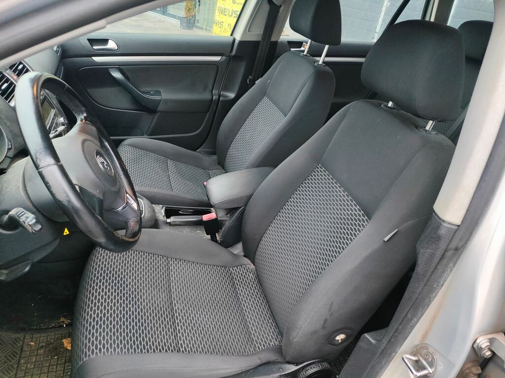 Volkswagen Golf Kombi 1,6 l 75 kw