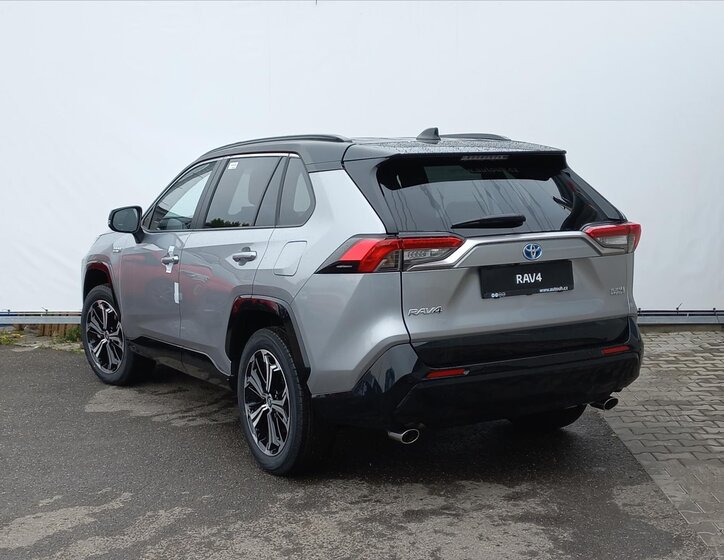 Toyota RAV4 SUV 2,5 l 136 kw