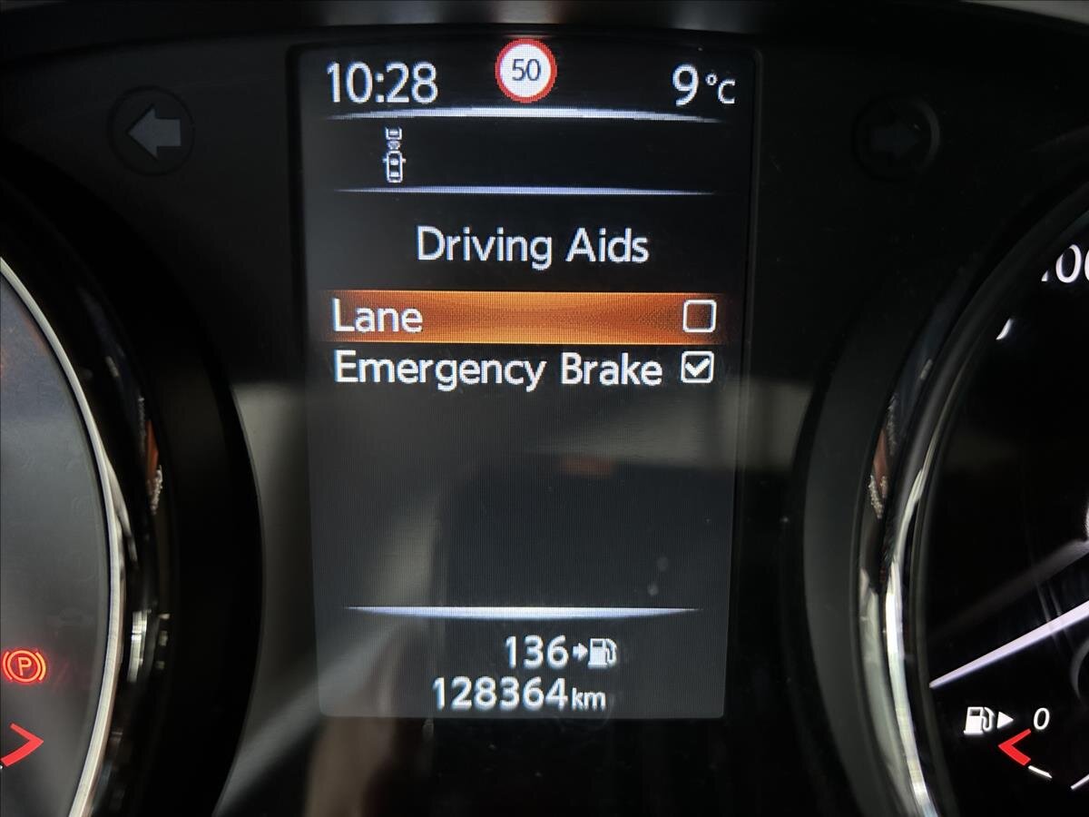 Nissan X-Trail SUV / Terénní 2,0 l 130 kw