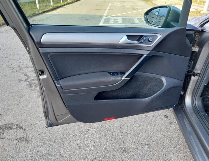 Volkswagen Golf Hatchback 1,2 l 81 kw