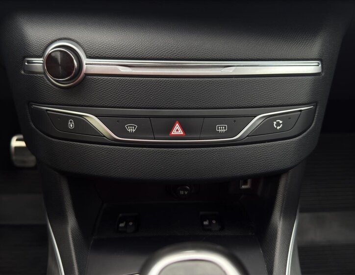 Peugeot 308 Kombi 1,2 l 96 kw