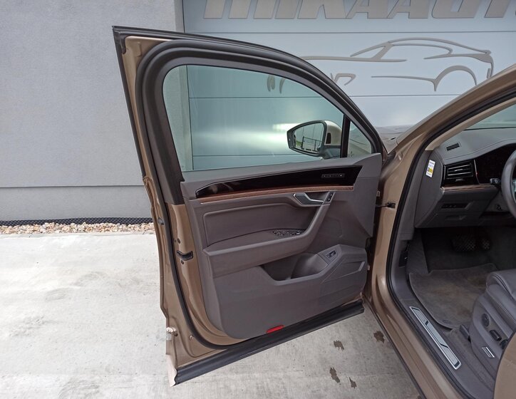 Volkswagen Touareg 30