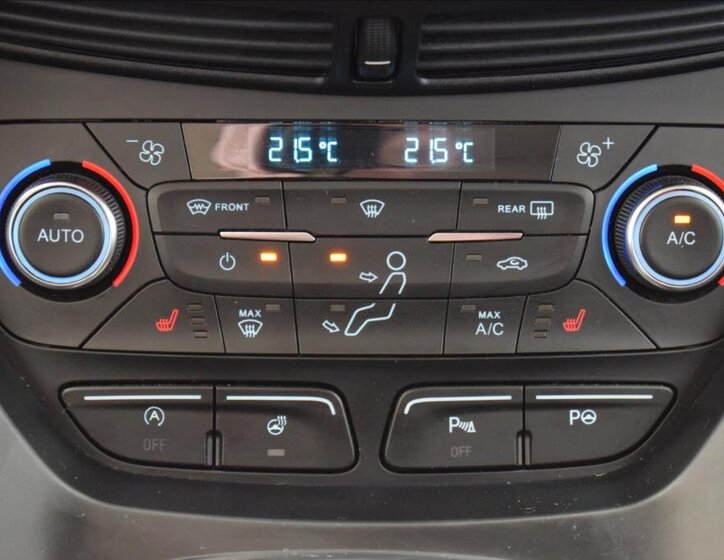 Ford Kuga SUV / Terénní 2,0 l 110 kw