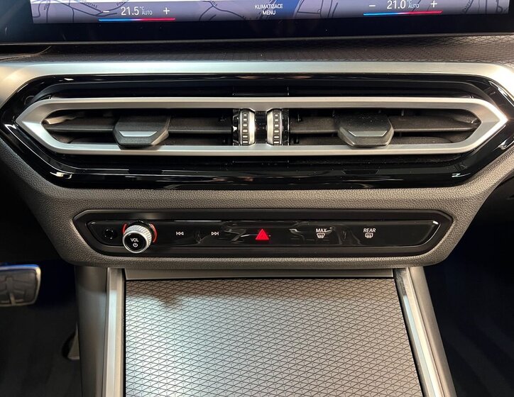 BMW Řada 3 Sedan / Limuzína 2,0 l 140 kw