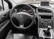 Peugeot 5008 SUV / Terénní 2,0 l 110 kw