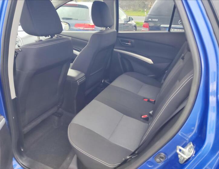 Suzuki SX4 S-Cross 9