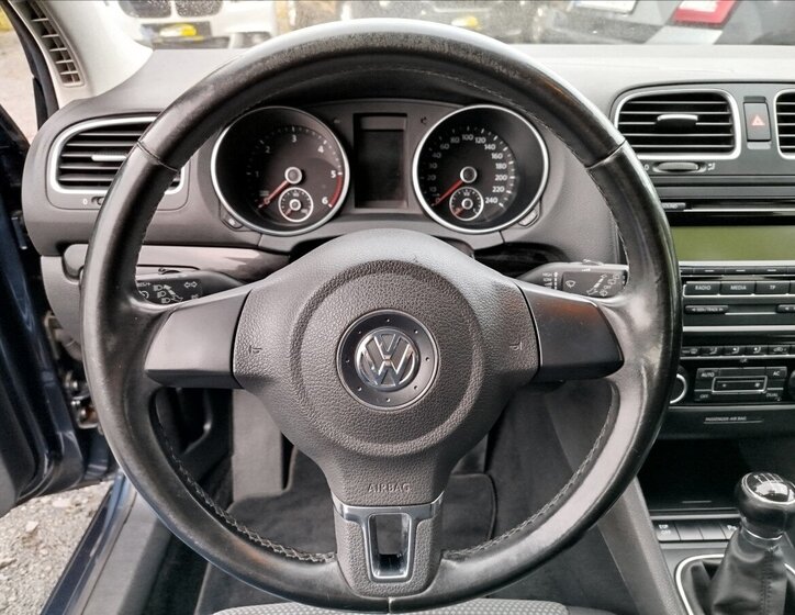 Volkswagen Golf 18