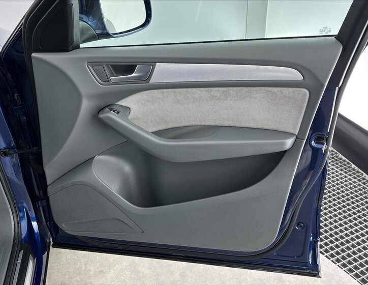 Audi Q5 SUV / Terénní 2,0 l 130 kw