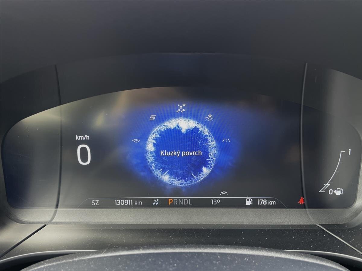 Ford Kuga SUV / Terénní 1,5 l 88 kw