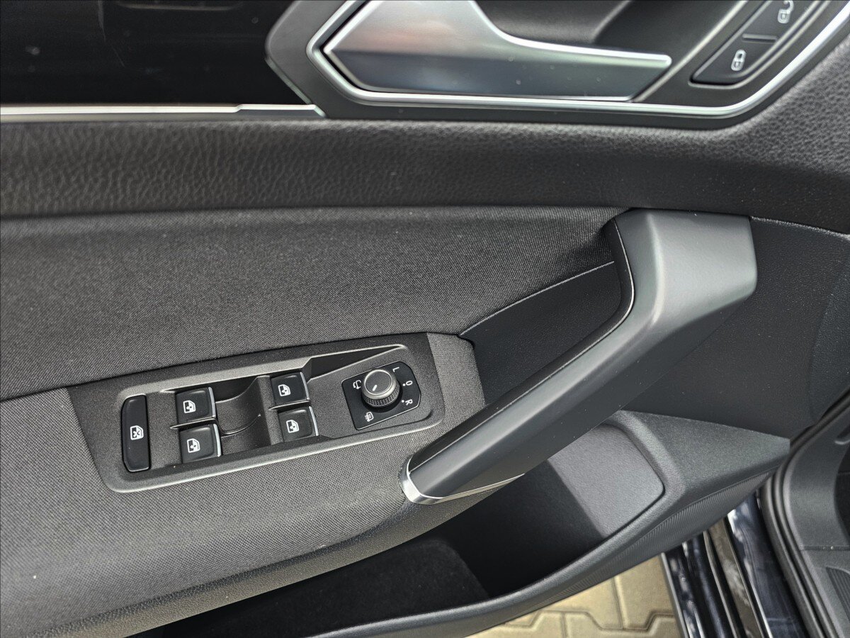 Volkswagen Touran Kombi 1,4 l 110 kw