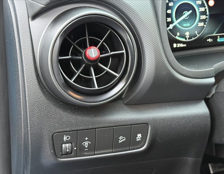 Hyundai Kona SUV / Terénní 1,6 l 145 kw