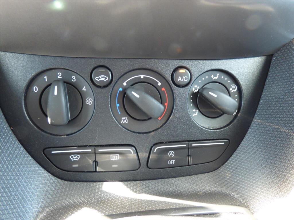 Ford Tourneo Connect MPV 1,5 l 88 kw