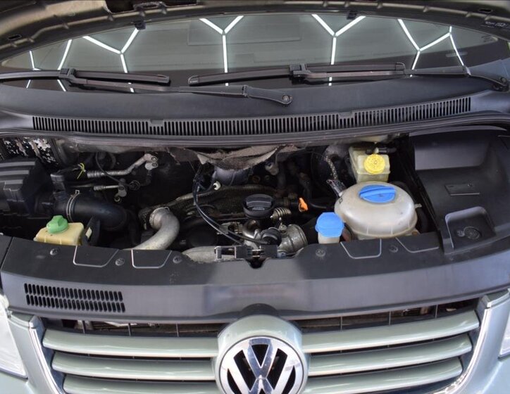 Volkswagen Multivan VAN-Minibus 2,5 l 128 kw