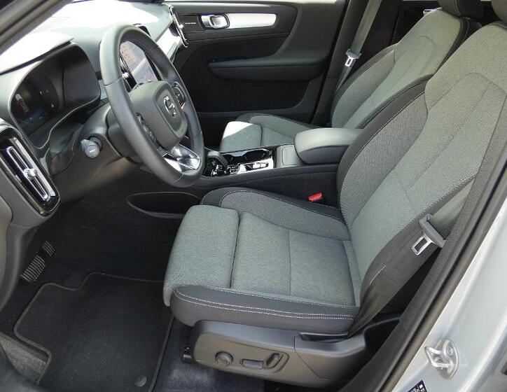 Volvo XC40 18