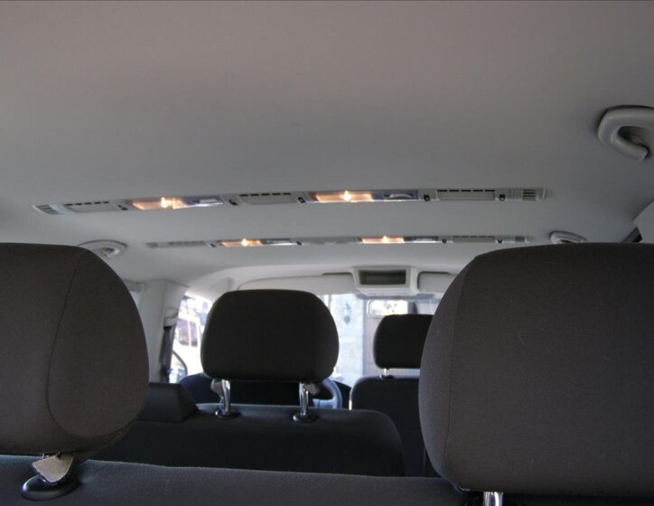 Volkswagen Caravelle 17