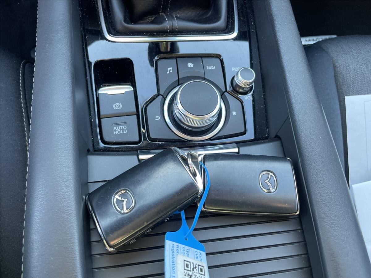 Mazda 6 Sedan / Limuzína 2,0 l 121 kw