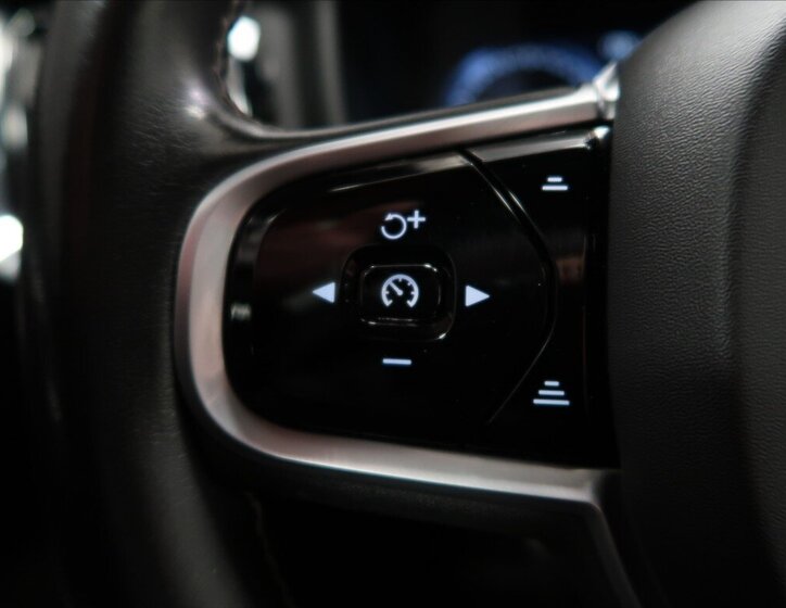 Volvo V60 Kombi 2,0 l 140 kw