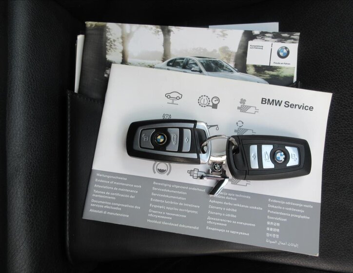 BMW Řada 7 Sedan / Limuzína 3,0 l 190 kw