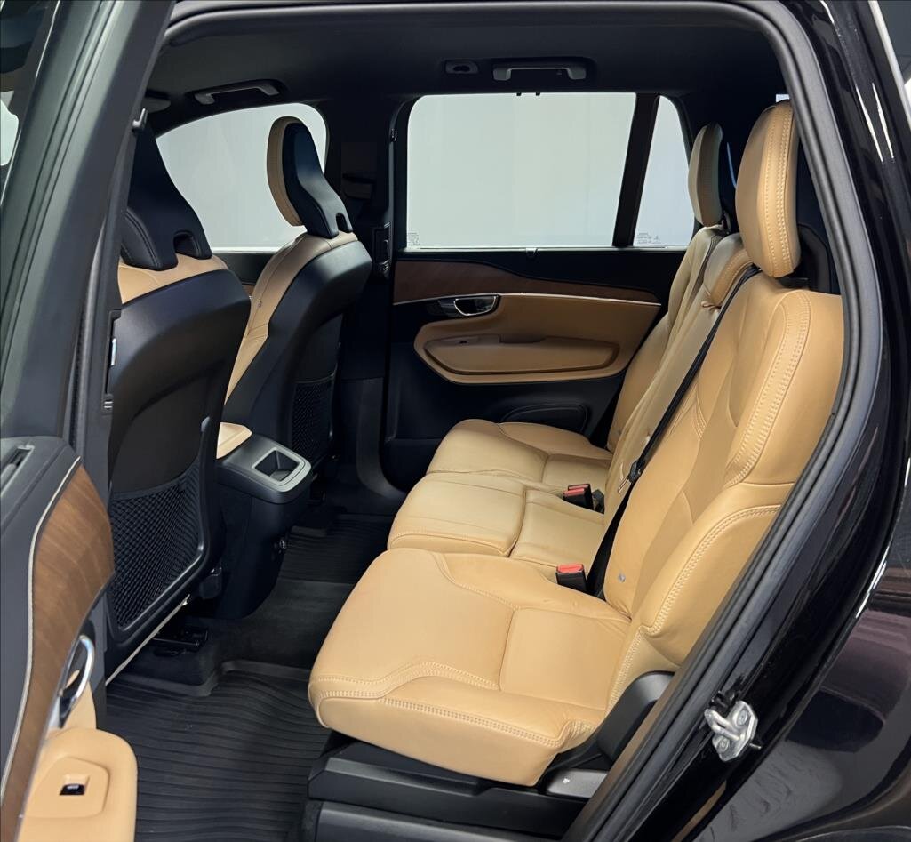 Volvo XC90 SUV 2,0 l 240 kw