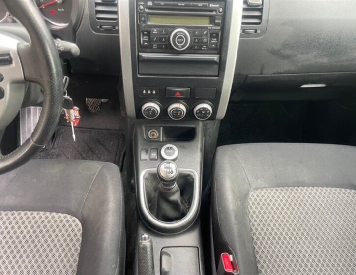 Nissan X-Trail SUV / Terénní 2,0 l 110 kw