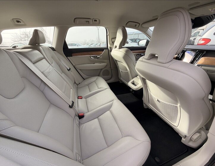 Volvo V90 Kombi 2,0 l 110 kw