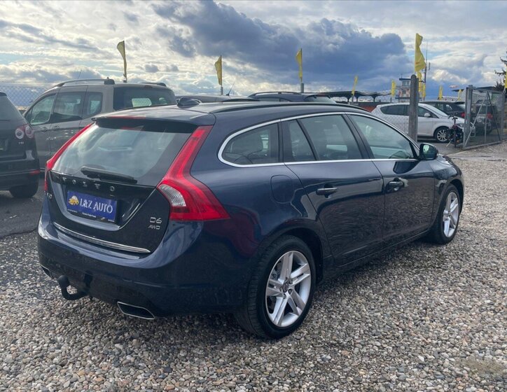 Volvo V60 Kombi 2,4 l 158 kw