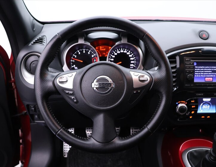 Nissan Juke SUV 1,6 l 140 kw
