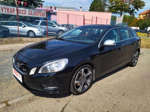 Volvo V60 Kombi 2,0 l 120 kw