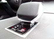 Land Rover Range Rover Velar SUV / Terénní 2,0 l 150 kw