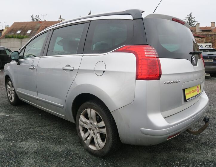 Peugeot 5008 MPV 2,0 l 120 kw